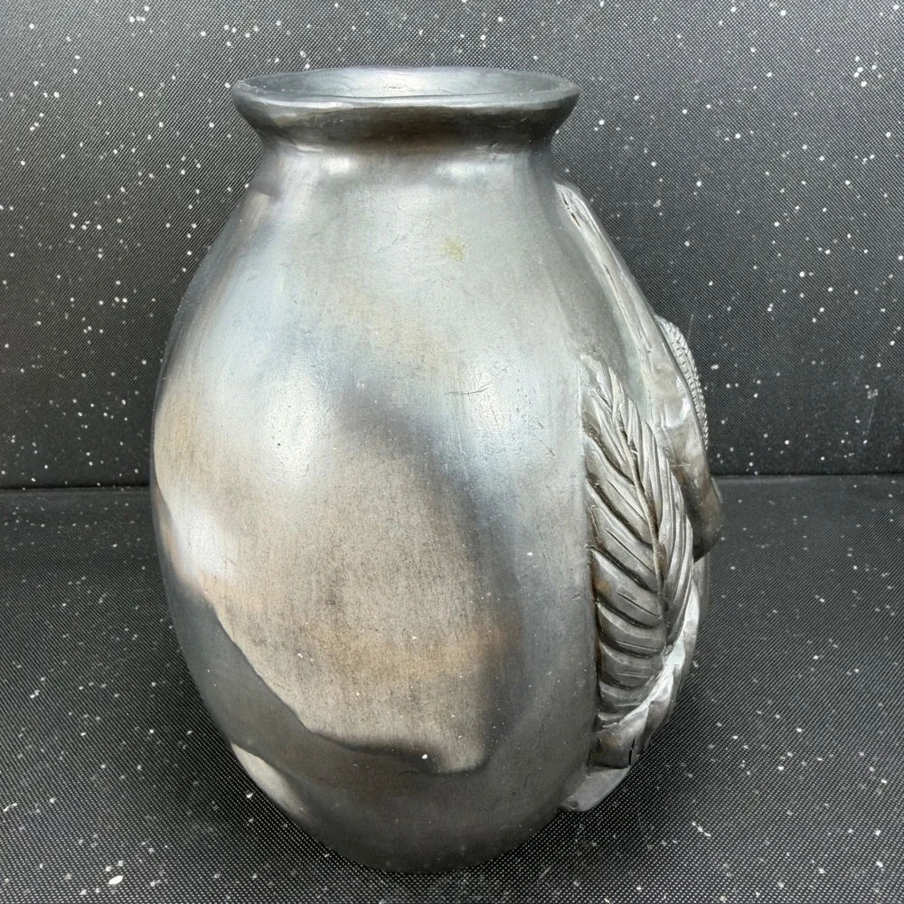 Dona Rosa Barro Negro Oaxacan Black Clay Calla Lily Relief Vase 8in Mexico Art